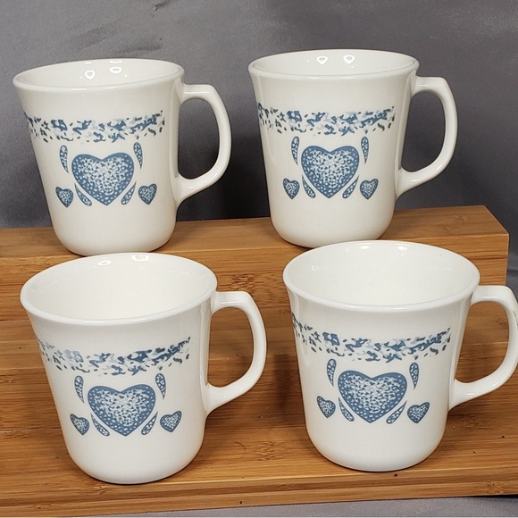 Corelle - "Blue Hearts" - Set of 4 Coffee/Tea Mugs 4 1/2" - Picture 1 of 3
